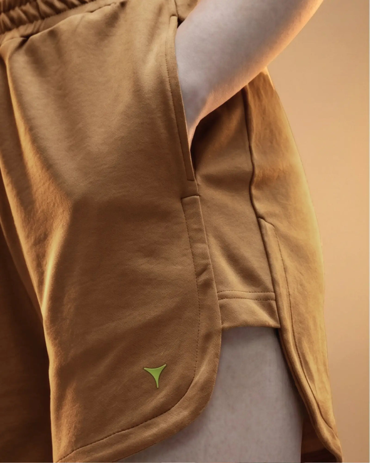 Shine Shorts - Khaki