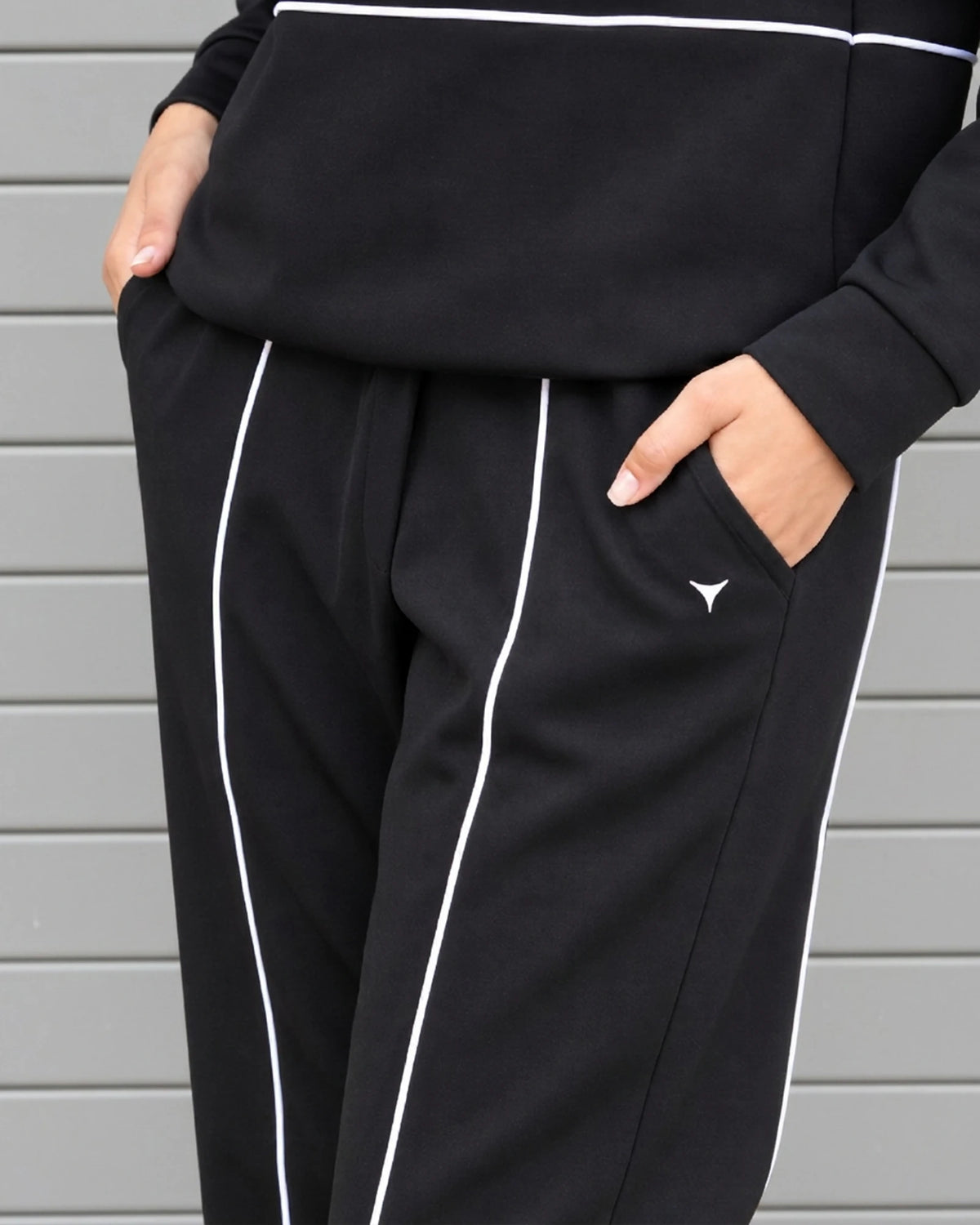 Zing Jogger - Black